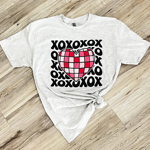 Xoxo Disco Heart Soft Graphic Tee | S-3X