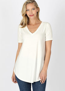 Essential Basics - Favorite Tee V-neck in IVORY  (S-XL)